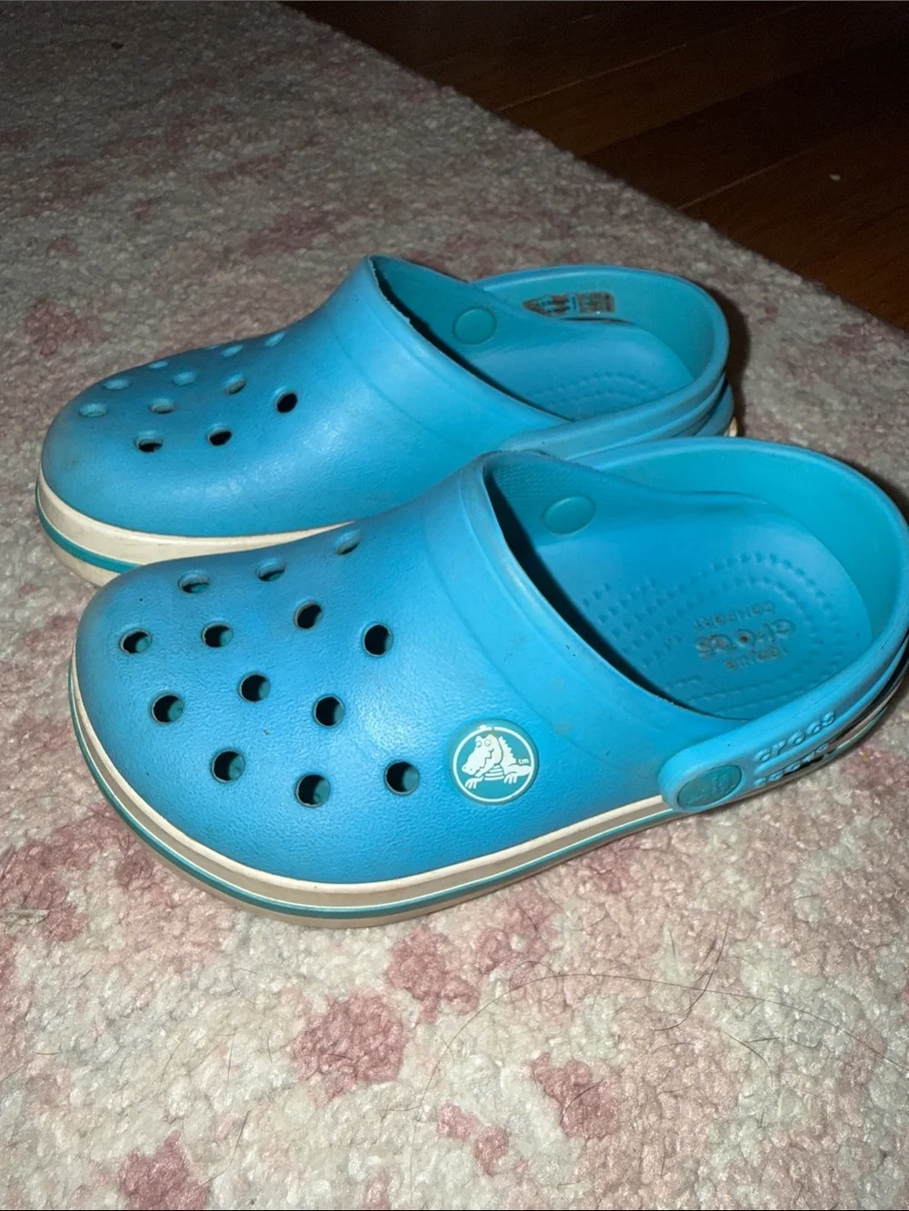 CROCS Little Kids Clogs Bundle in Green and Blue - Size 9